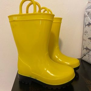Toddler yellow rain boots